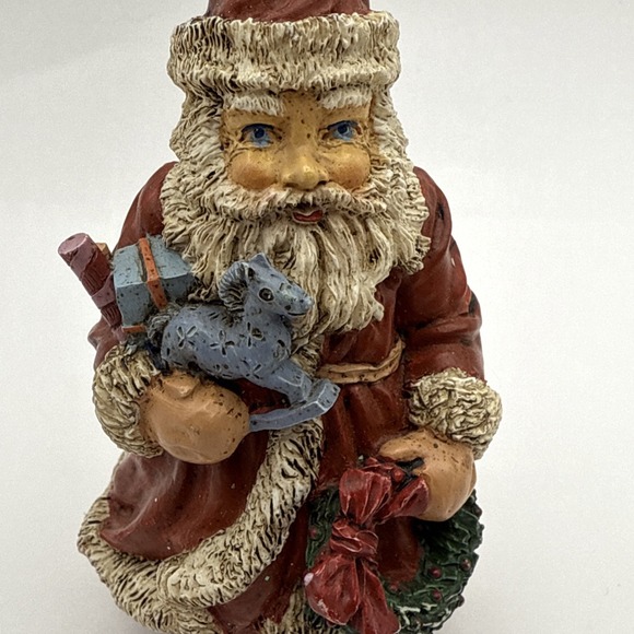 Vintage Noble Arts Santa Claus Figurine 4.5" Tall #117 with toys and wreath box - Picture 3 of 9